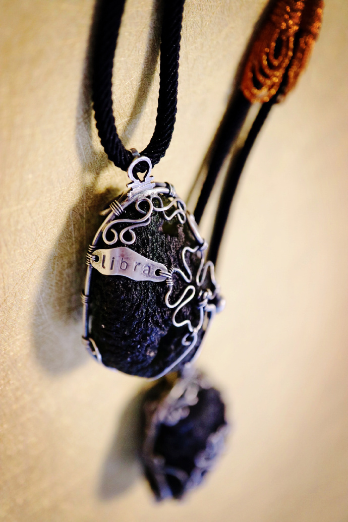 捷克陨石-母女款