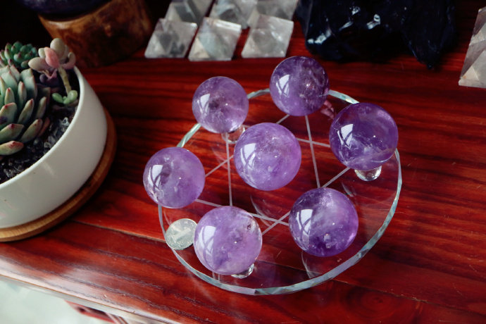 紫水晶球七星阵有什么含义和作用？-菩心晶舍