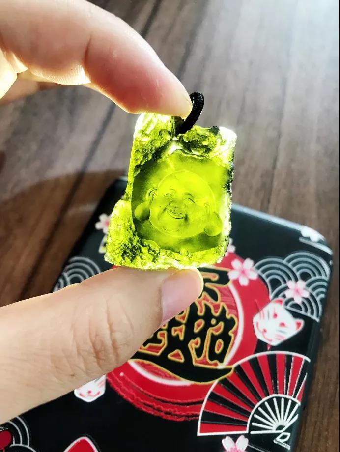 捷克陨石雕刻吊坠