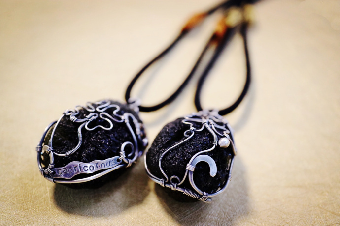 捷克陨石-母女款