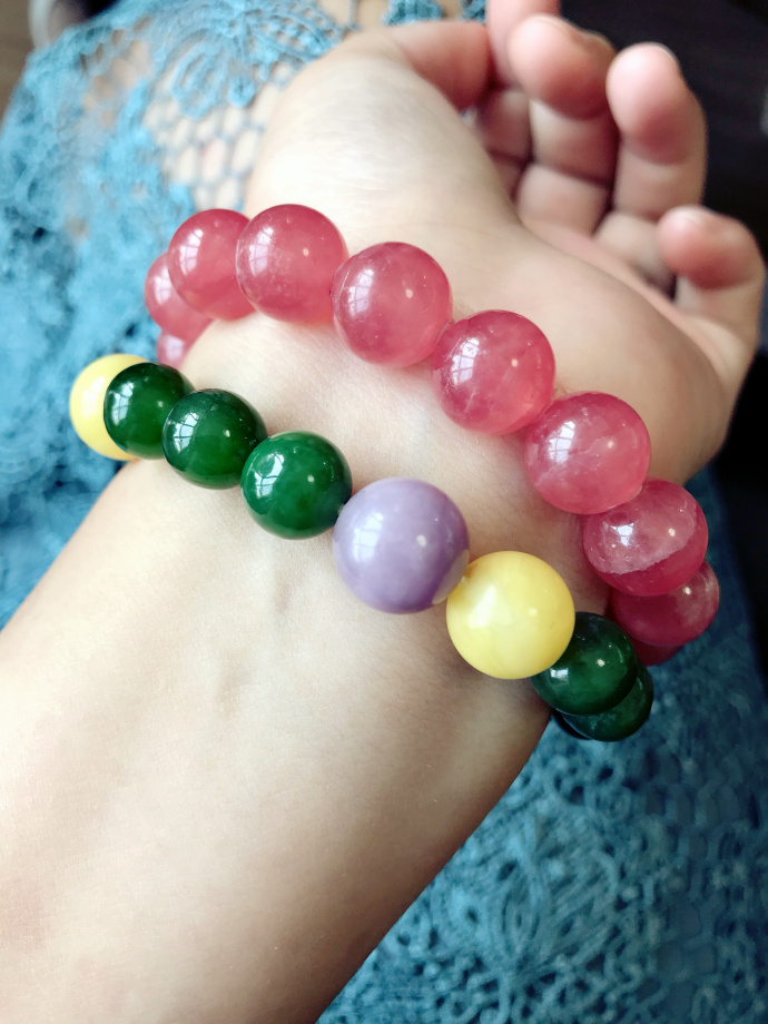 舒俱来、蜜蜡、红纹石、碧玉