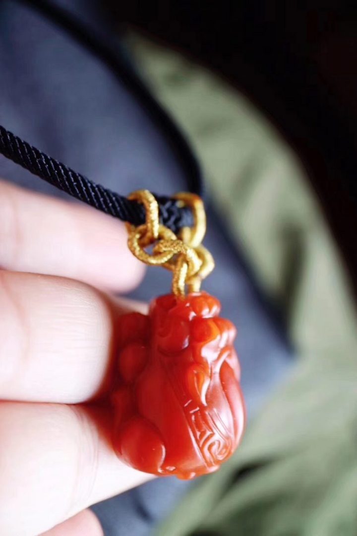 南红玛瑙 南红玛瑙最受欢迎的雕刻题材是什么?-菩心晶舍