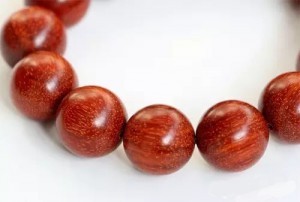 谈一谈小叶紫檀的油密-菩心晶舍