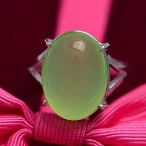 葡萄石的寓意-菩心晶舍