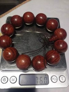 谈一谈小叶紫檀的油密-菩心晶舍