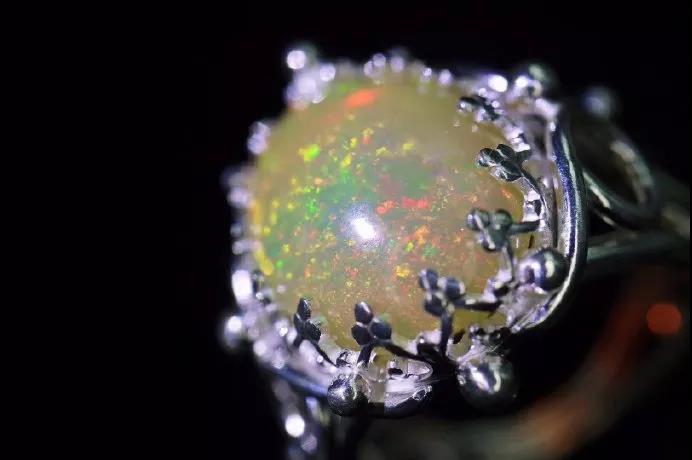 纯银绕线款欧泊公主戒 戴银饰品对身体有那些好处?天然晶石配纯银,完美的搭配!-菩心晶舍
