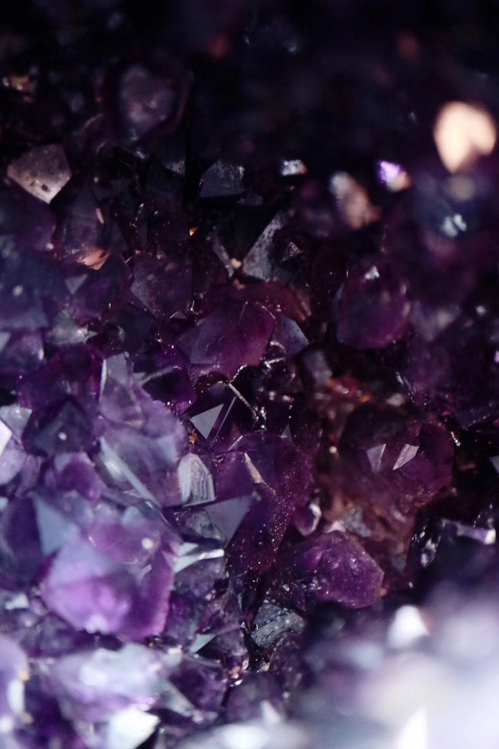 【乌拉圭紫晶洞】能量最是稳定的三角形紫晶洞-菩心晶舍