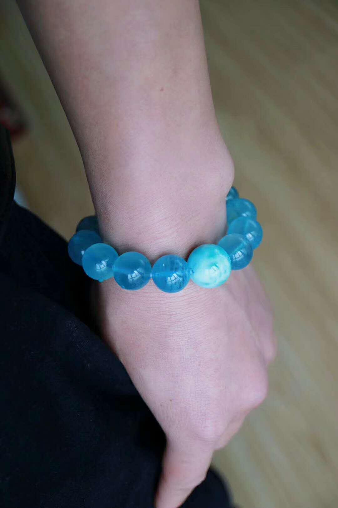 海蓝宝 海蓝宝石怎么辨别好坏真假 ?海蓝宝适合什么人佩戴?-菩心晶舍