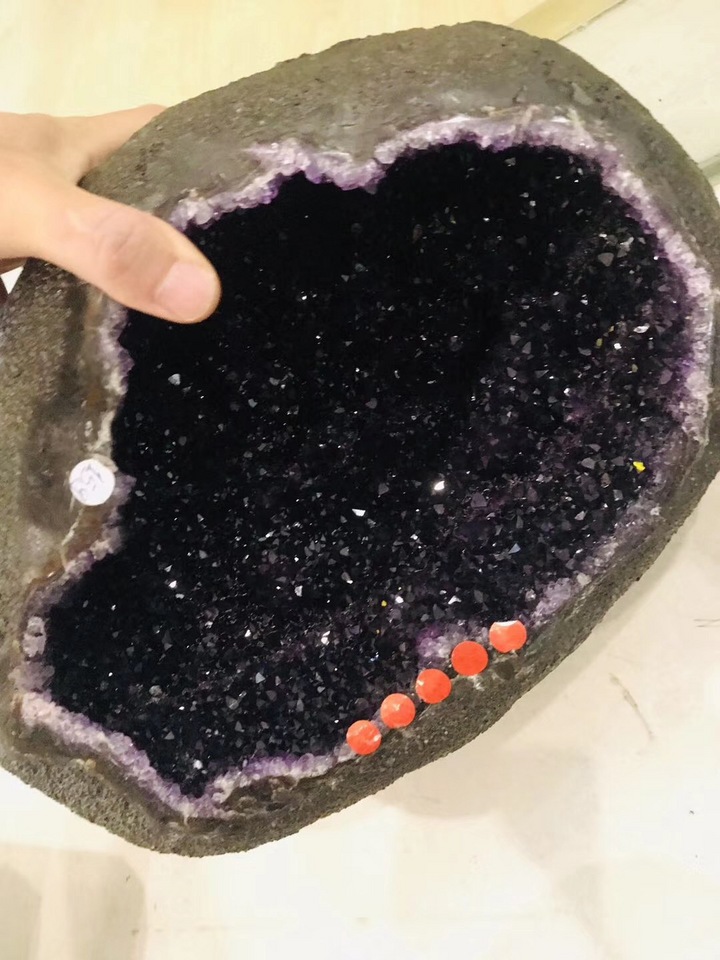 乌拉圭紫晶洞