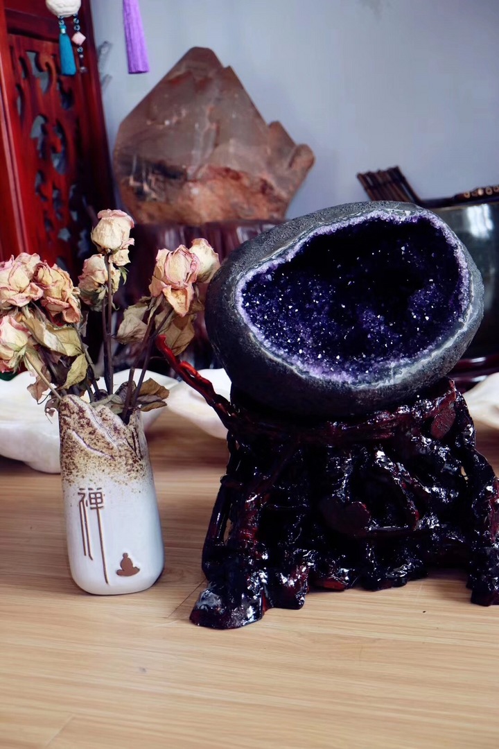 【紫晶洞】国庆前夕来一只妖孽，收藏级的乌拉圭紫晶洞-菩心晶舍