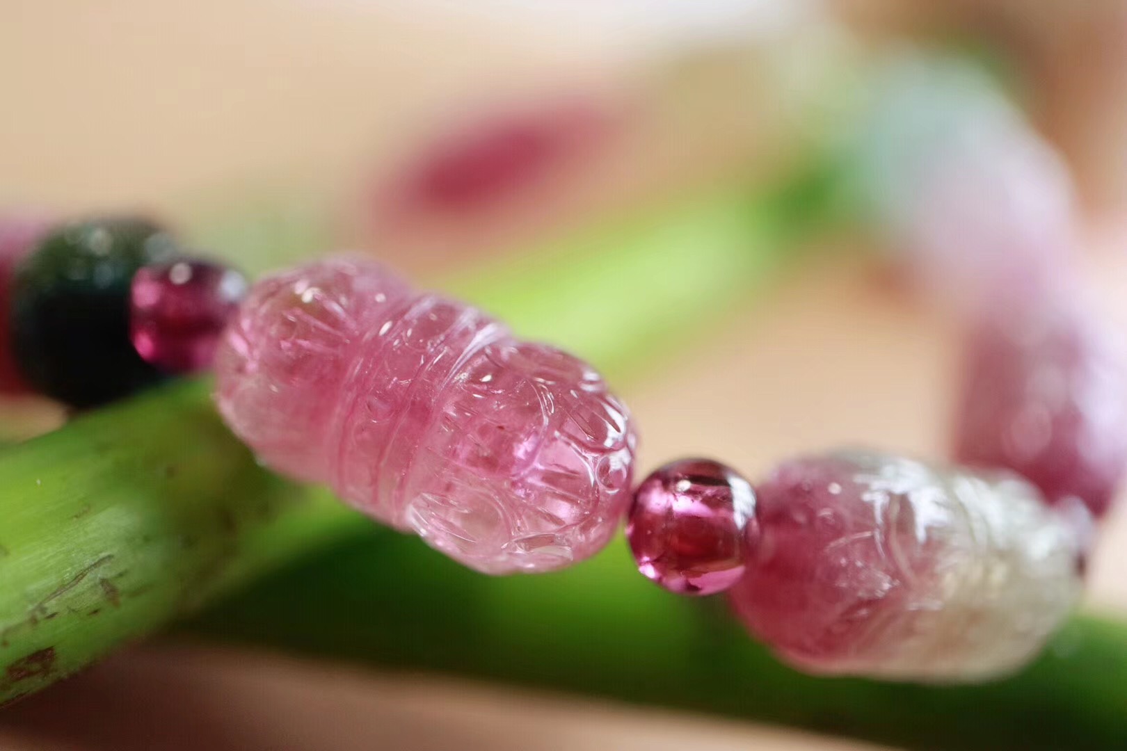碧玺回纹珠手链 戴碧玺真的有用吗?碧玺真的转运辟邪旺夫吗?-菩心晶舍