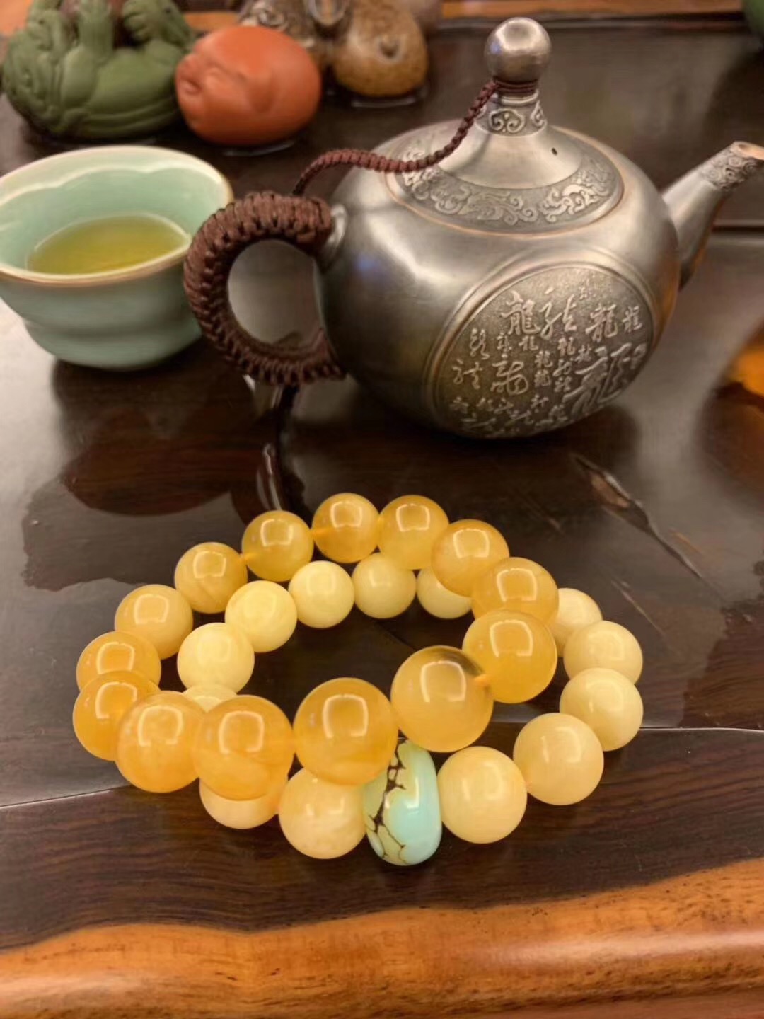 菩心晶舍蜜蜡 男士可以戴蜜蜡水滴吊坠吗?男士佩戴蜜蜡有什么好处?-菩心晶舍