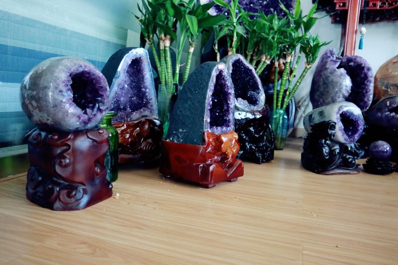 紫晶洞 紫水晶洞不能放家里?为什么紫晶洞那么火?-菩心晶舍