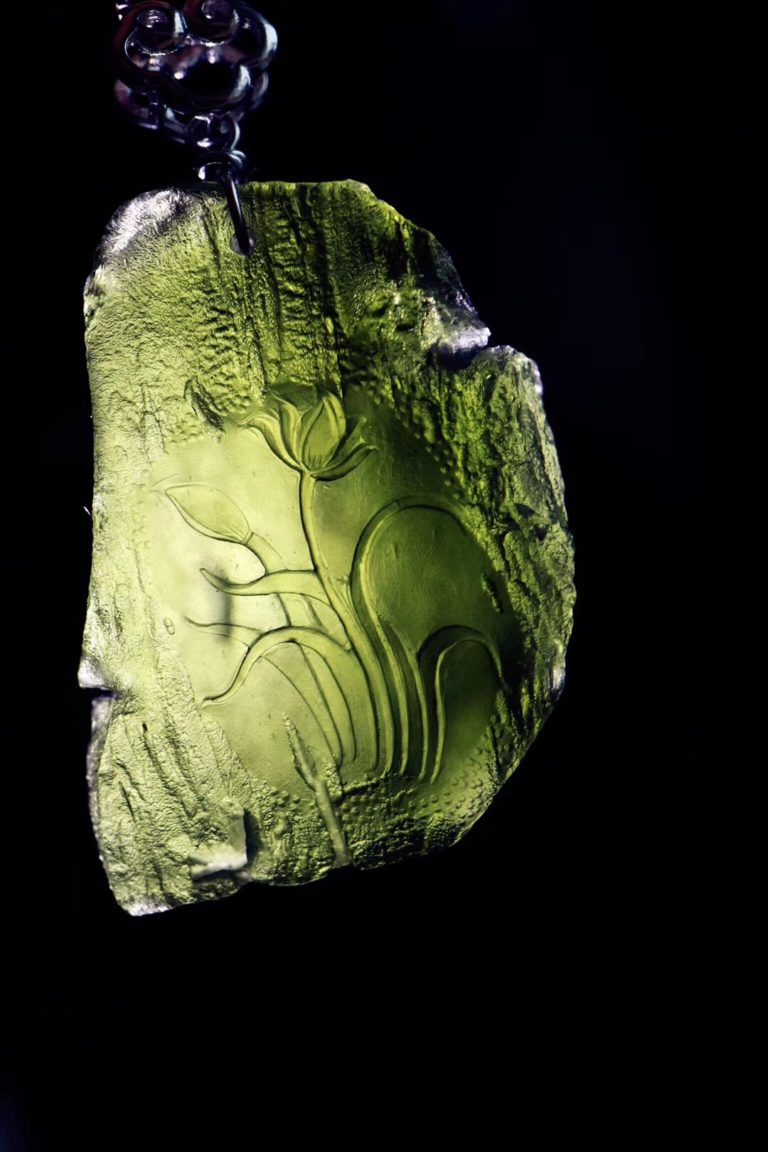 捷克陨石 捷克陨石项链在哪里买?好工艺选择菩心晶舍!-菩心晶舍