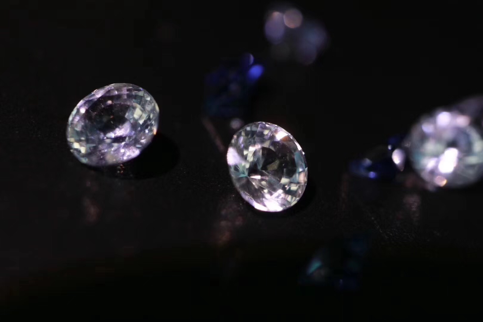 蓝宝石 怎么挑选蓝宝石?什么成色的蓝宝石最好?-菩心晶舍