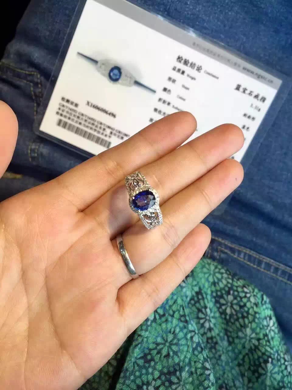 蓝宝石 怎么挑选蓝宝石?什么成色的蓝宝石最好?-菩心晶舍