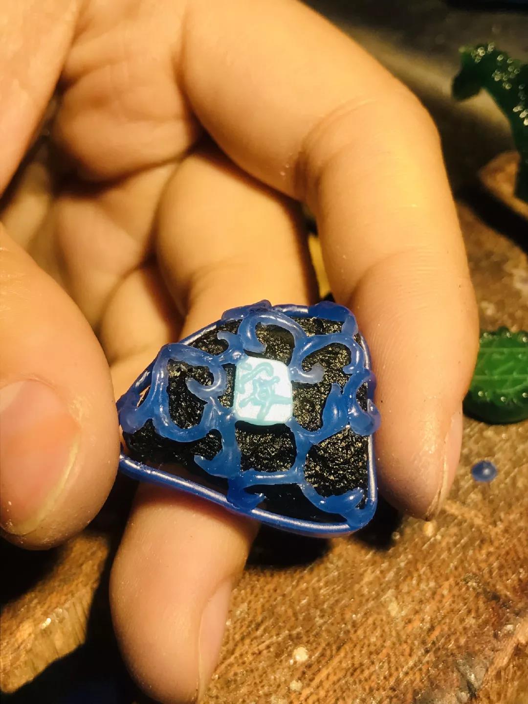 雕蜡过程图1 菩心晶舍别针款捷克陨石手工制作全过程,细微处见用心!-菩心晶舍