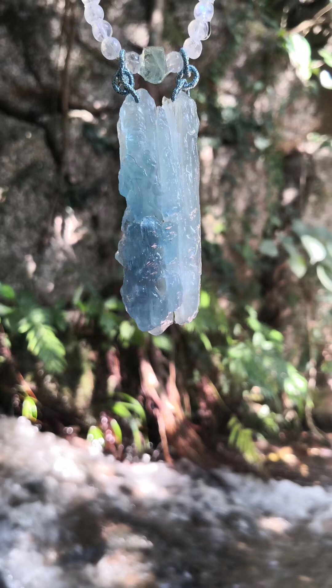 海蓝宝 同一种矿石若为不同颜色,疗愈的功能是否相同?-菩心晶舍
