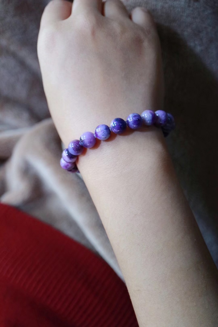 【舒俱来】被​誉为​“千禧之石​”，也是​西历二月​份​的​生辰幸运石-菩心晶舍