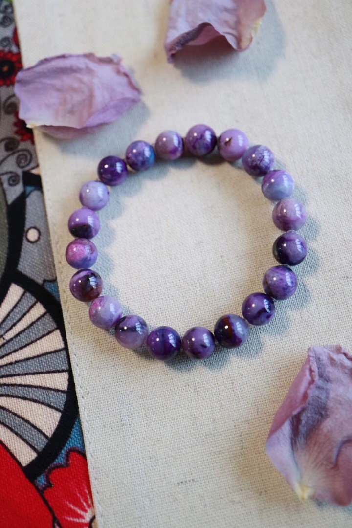 【舒俱来】被​誉为​“千禧之石​”，也是​西历二月​份​的​生辰幸运石-菩心晶舍