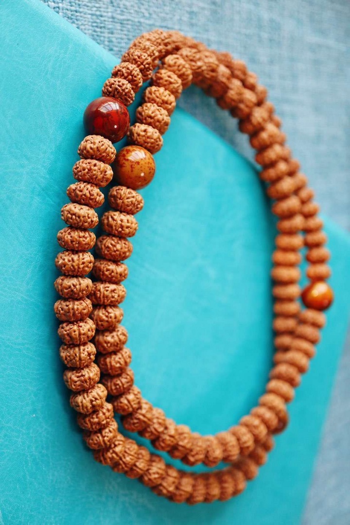 【金刚菩​提】