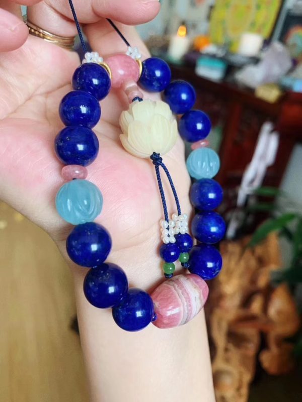 十八子手持怎么配?原来青金石做成十八子手持这么美!-菩心晶舍