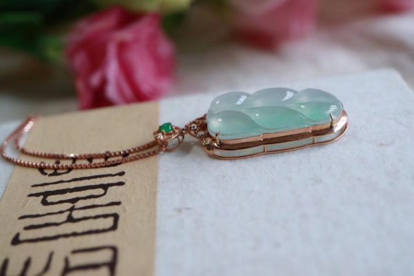 男女佩戴翡翠树叶分别代表什么寓意?-菩心晶舍