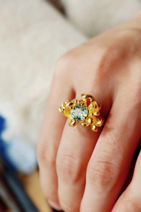 彼岸花的花语是什么?设计款彼岸花碧玺有什么寓意?-菩心晶舍