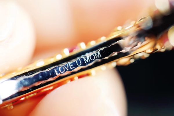 菩心晶舍重金打造碧玺十字架吊坠，时尚小姐姐的标配-菩心晶舍