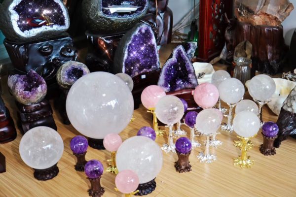 紫晶球 粉晶球 白水晶球都有哪些作用 菩心晶舍