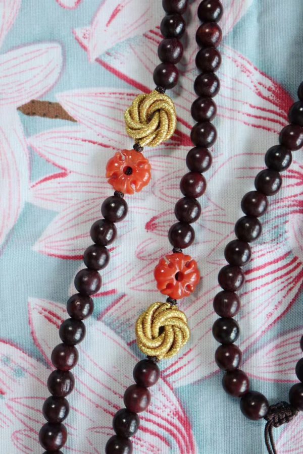 小叶紫檀有什么寓意?小叶紫檀适合什么人佩戴?-菩心晶舍