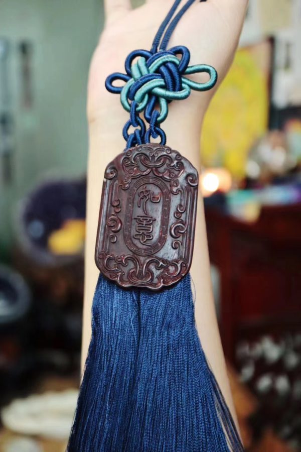 小叶紫檀有什么寓意?小叶紫檀适合什么人佩戴?-菩心晶舍