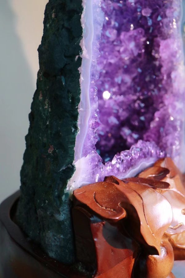 紫晶洞的有哪些风水作用?-菩心晶舍