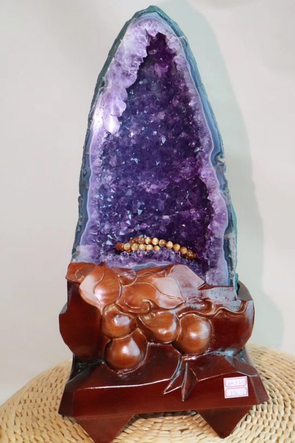 紫晶洞的有哪些风水作用?-菩心晶舍