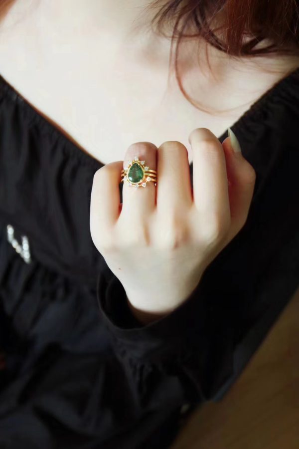 绿碧玺招财?绿碧玺是颜色深价值高还是浅色?-菩心晶舍