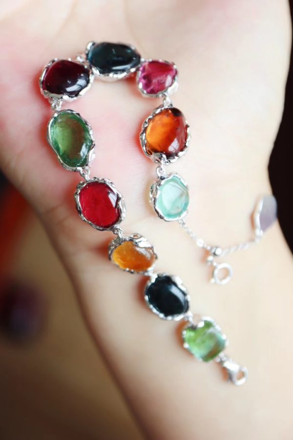 碧玺是“落入人间的彩虹”?拥有一条原石碧玺手链,真是好幸福-菩心晶舍