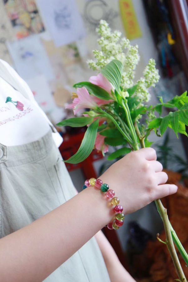 碧玺(Tourmaline)是大自然中最有名的复色宝石-菩心晶舍