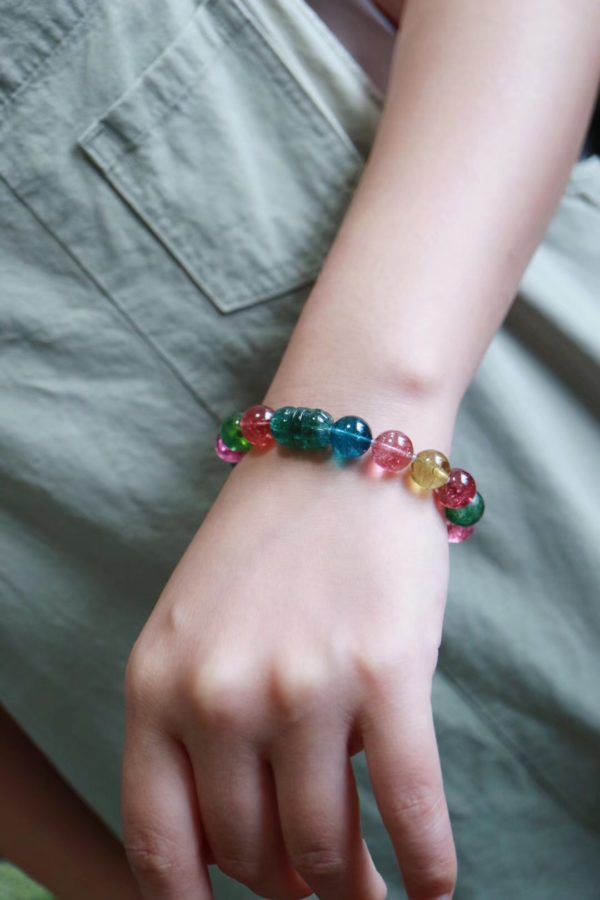 碧玺(Tourmaline)是大自然中最有名的复色宝石-菩心晶舍