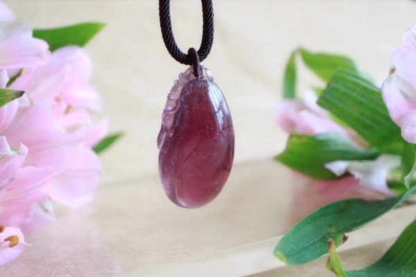 送长辈什么礼物好?紫红色调的碧玺福瓜,把好的福气挂在身上-菩心晶舍