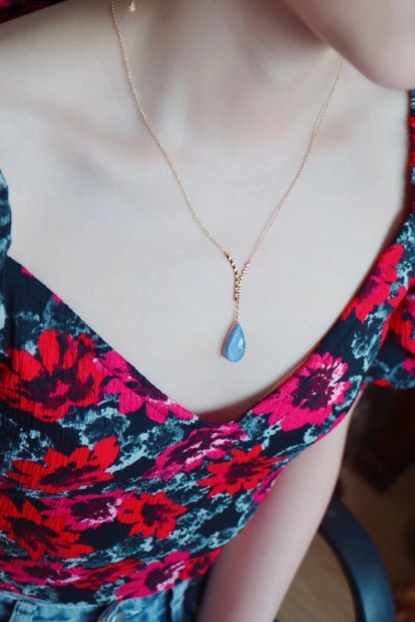 快看蓝发晶仙仙锁骨链,真的好百搭!-菩心晶舍