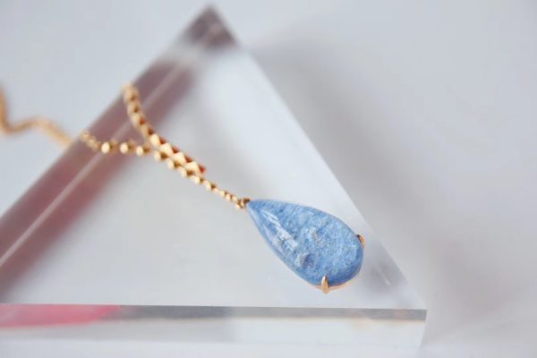 快看蓝发晶仙仙锁骨链,真的好百搭!-菩心晶舍