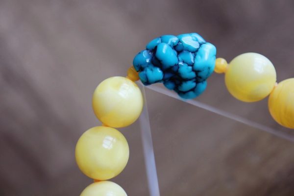 女人戴蜜蜡对身体有哪些好处?-菩心晶舍