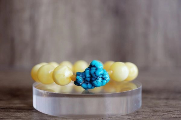 女人戴蜜蜡对身体有哪些好处?-菩心晶舍