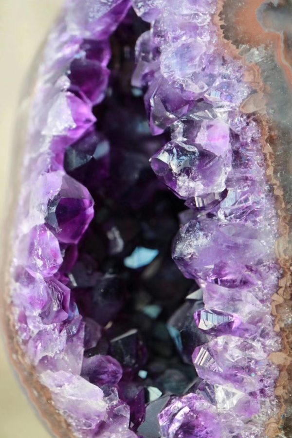 紫晶簇紫晶洞风水功效与作用有哪些 菩心晶舍