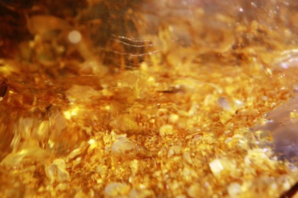 白水晶鹦鹉摆件,有传春报喜的寓意-菩心晶舍