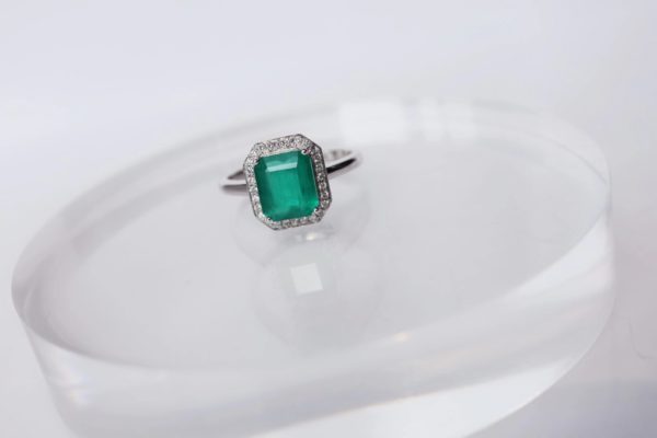 绝美的祖母绿经典款,一颗永流传-菩心晶舍