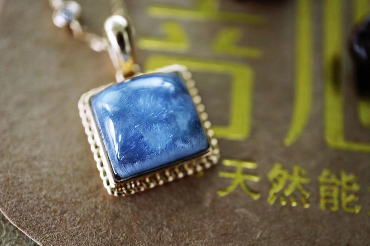 【收​藏级​蓝​发晶】蓝色​调，象​征​和平​与​稳​定，给人信任-菩心晶舍
