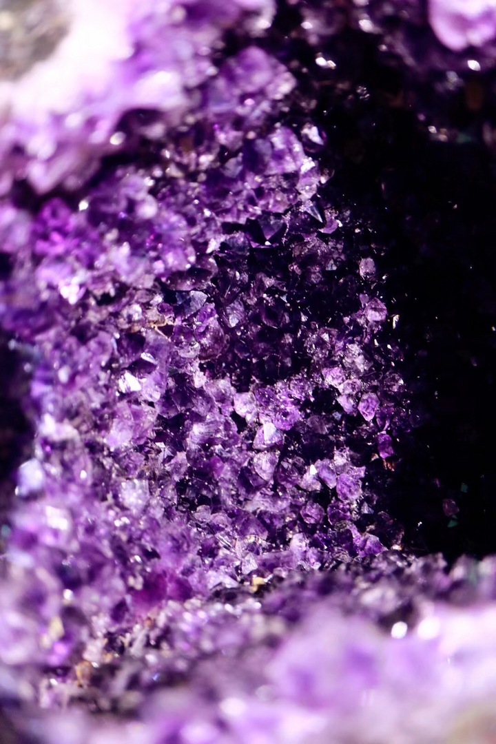 【乌拉圭紫晶洞】