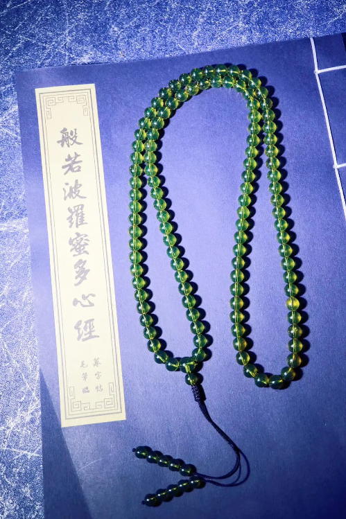 为什么琥珀佛珠是圆珠形状的?-菩心晶舍