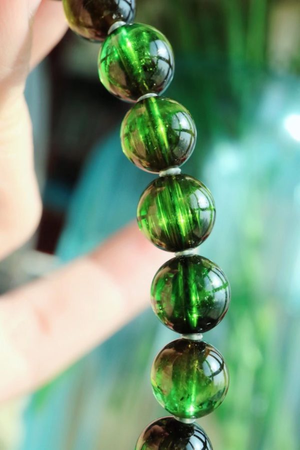 绿碧玺被称作“巴西祖母绿”，是财富的象征-菩心晶舍